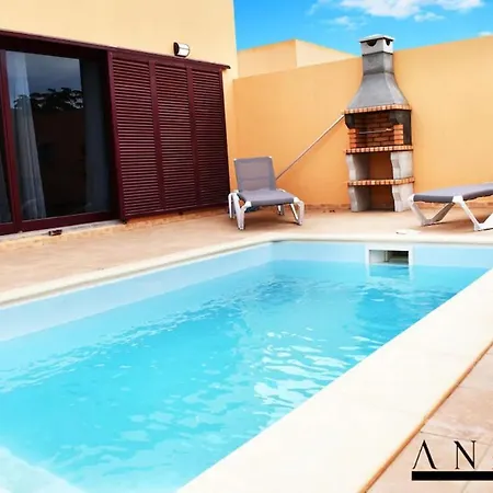 Anahi Corralejo - Cardon 12 La Oliva